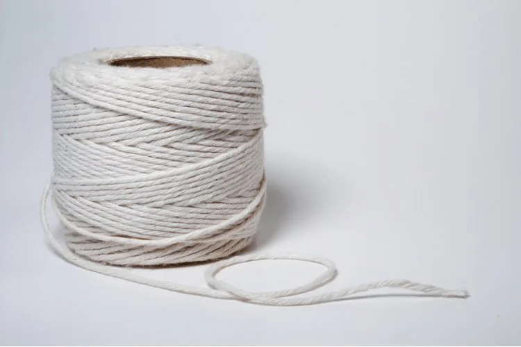 Spells long piece of string image
