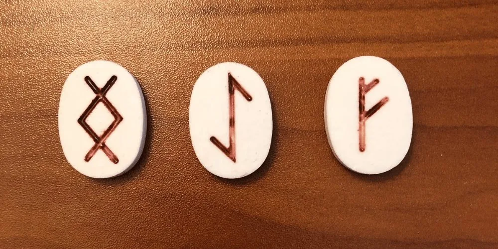 three runes image
