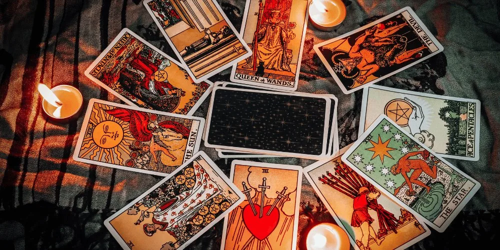 What Is Psychic Medium: Tarot Cards
