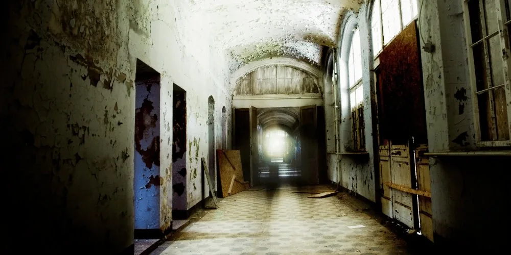 Misconceptions About Psychic Mediums ghosts