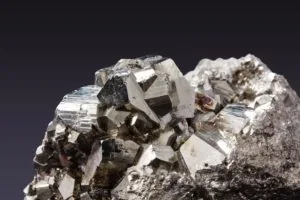 crystals for spiritual protection: pyrite