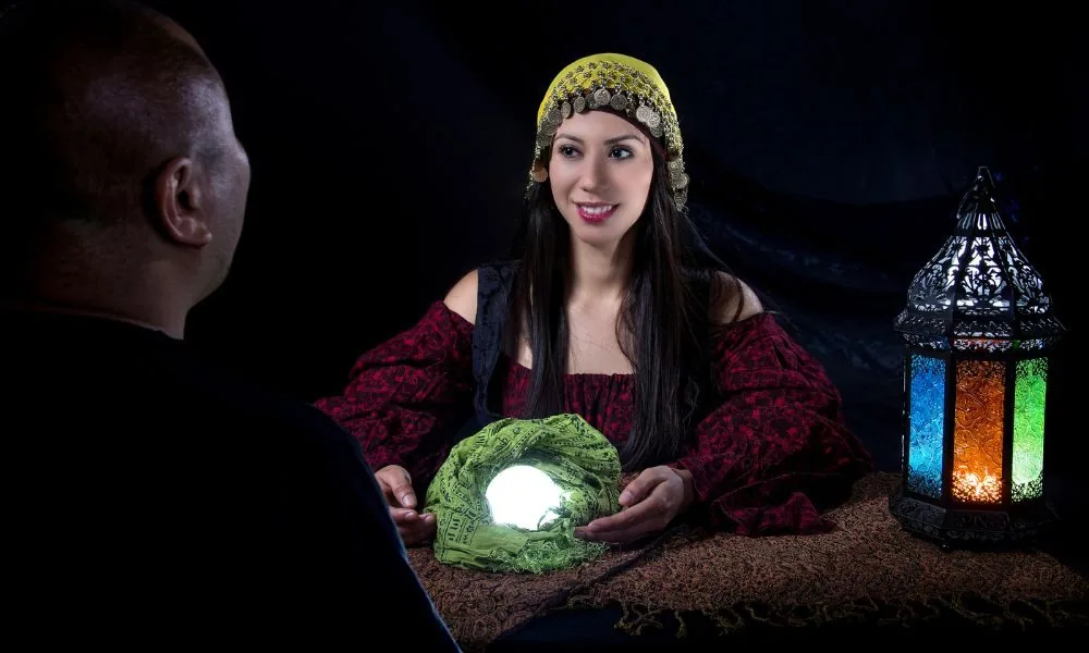 famous psychics 1