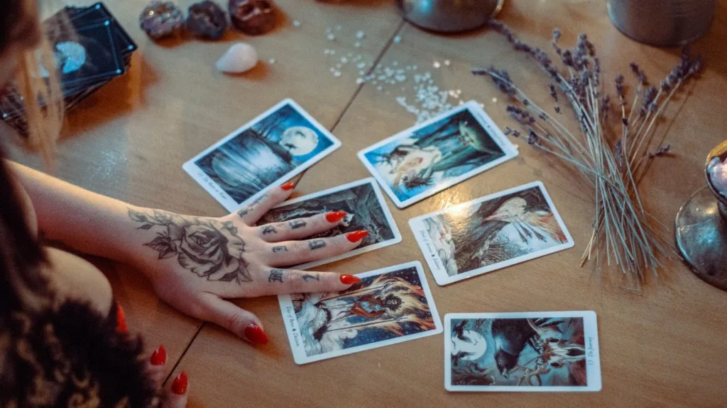 vedic astrology vs tarot reading
