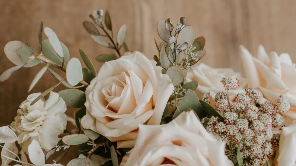 white flower meaning in a relationship