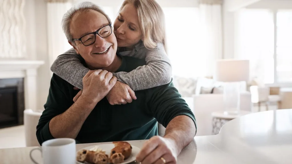 what is a traditional relationship