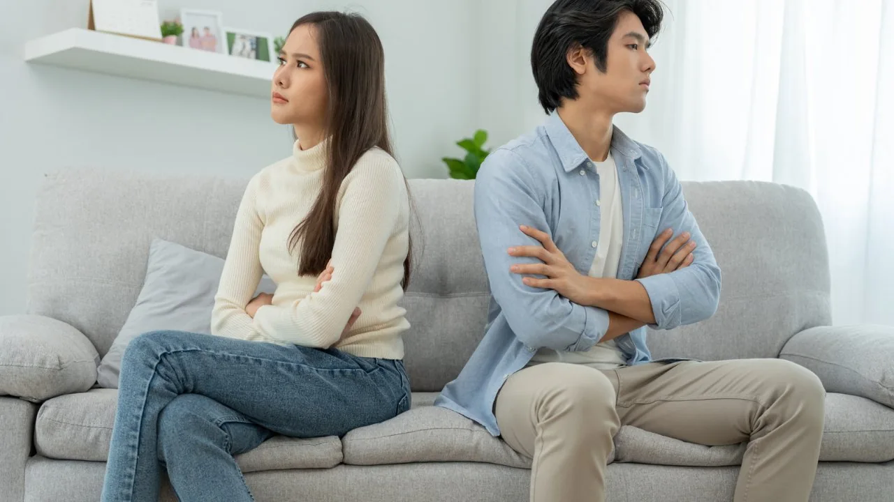 Image for pros and cons of a relationship