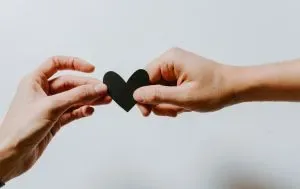 Image for what indicates healthy communication in a relationship